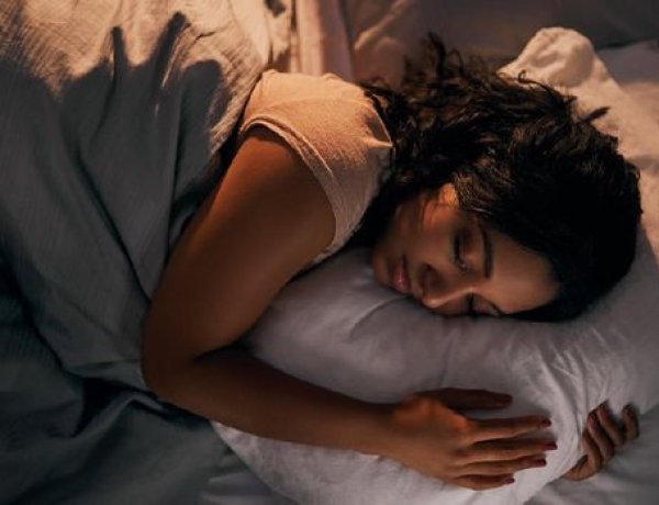 Tidur dengan Lampu Menyala Bisa Tingkatkan Gula Darah